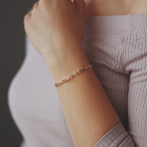 Single ring bracelet